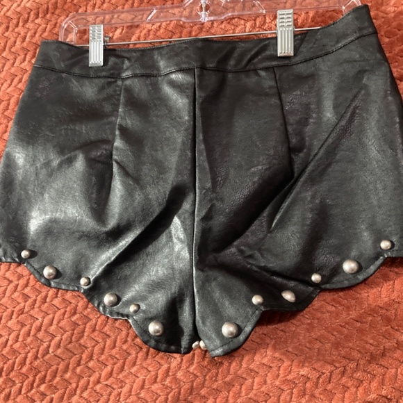 Shorts - Picture 2 of 2